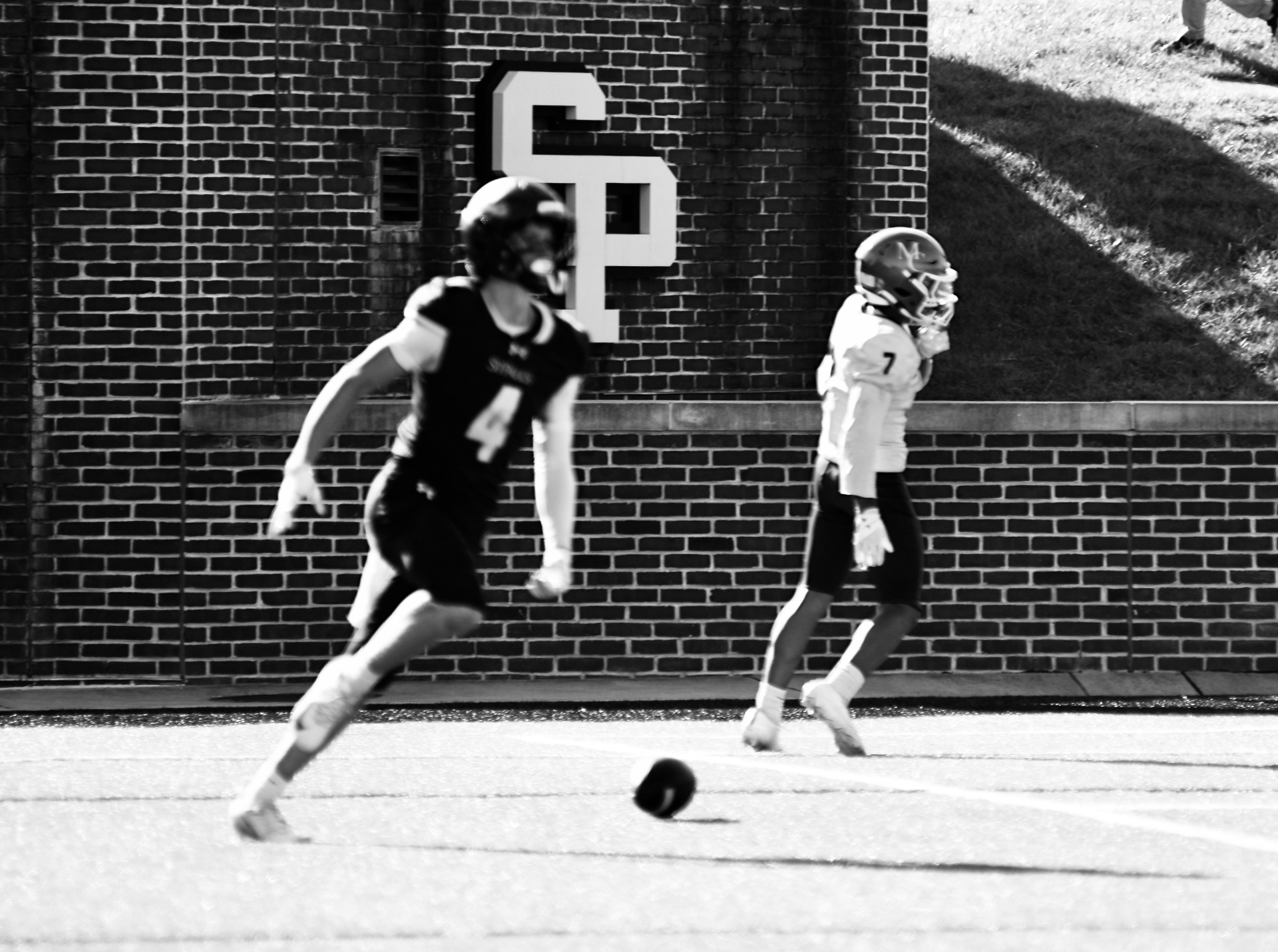 #4 running past the SP wall, black and white