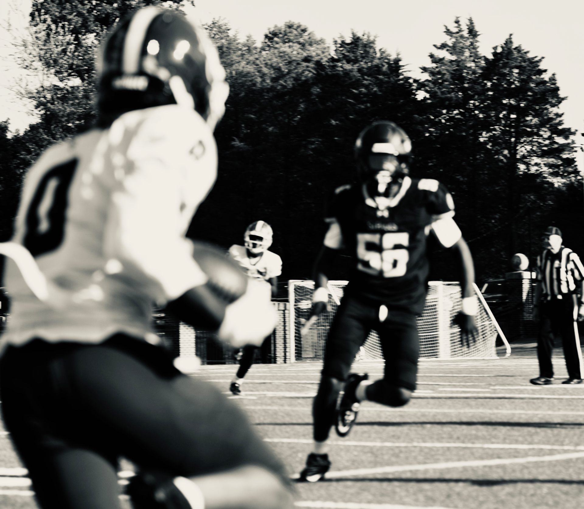#56 closing in, black and white