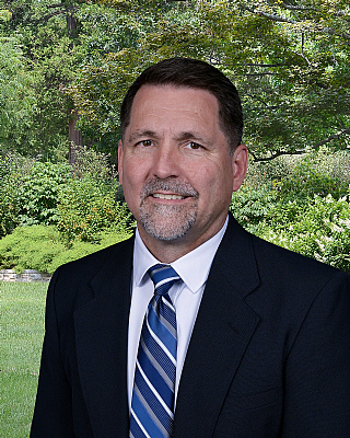 “Music is medicine for the soul”: Meet Mr. Tom Ford, Upper School Choral Director